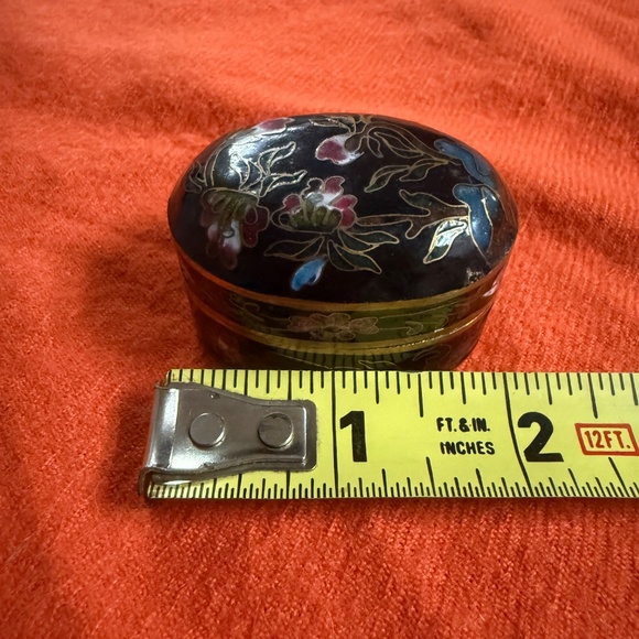 Vintage Hand-Painted cloisonné Oval pill Box W/Lid - Picture 9 of 11